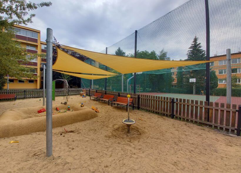 Dětské hřiště – zastínění